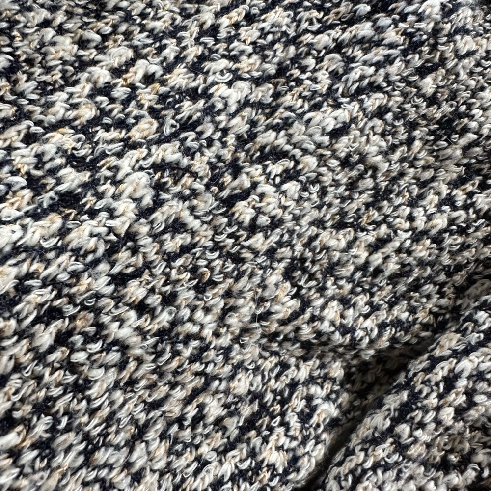 American Apparel Oversized Shawl - Picture 3 of 4